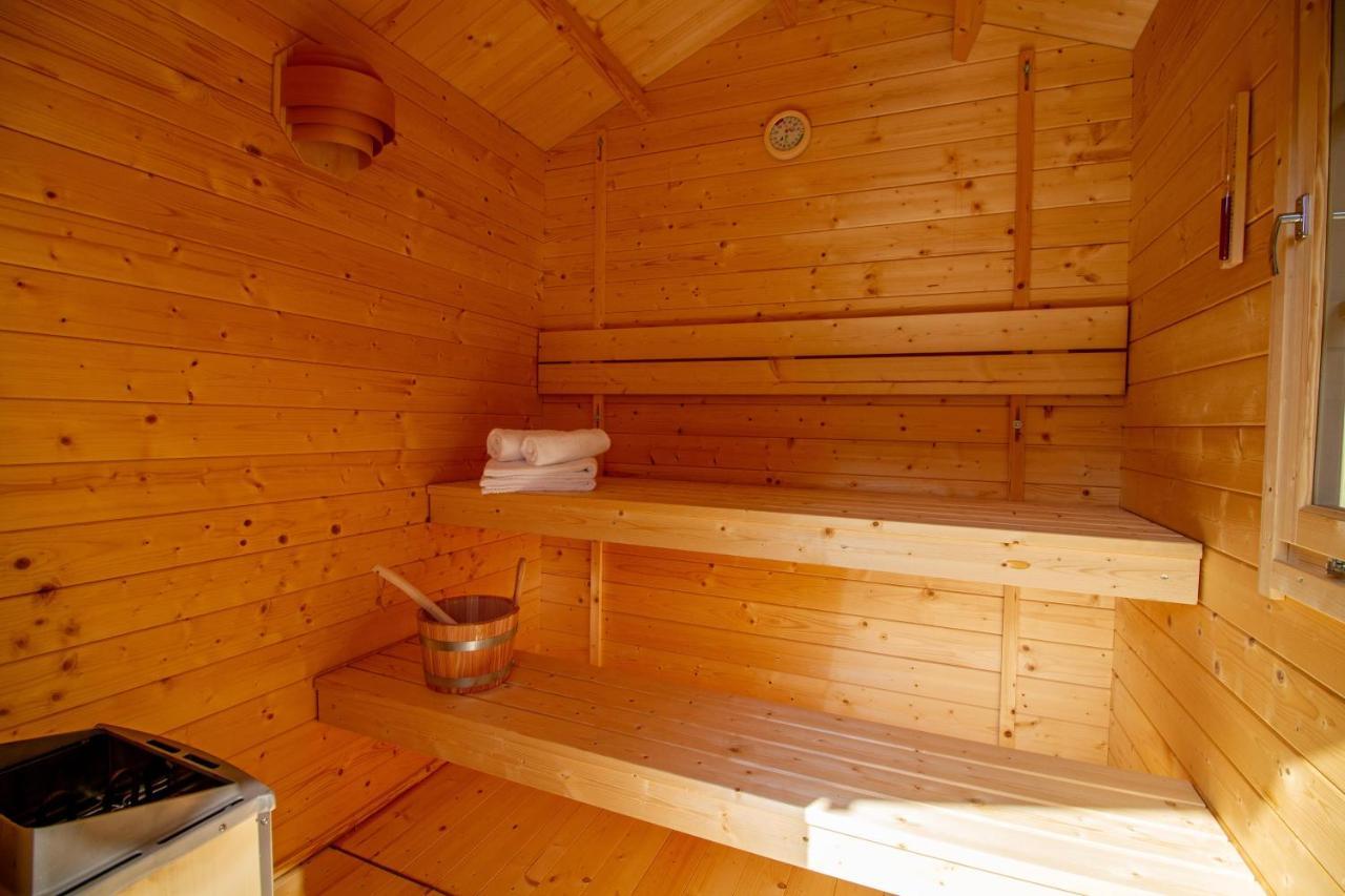 Up Besoeoek - Magnolie Mit Sauna Krummhoern Exterior photo